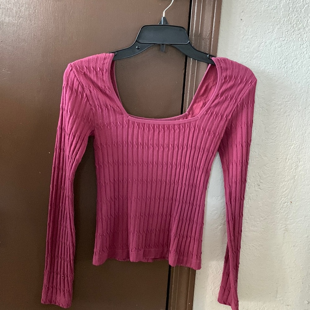 Long sleeve crop top